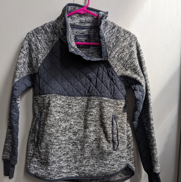 Abercrombie & Fitch Asymmetrical Snap Up Fleece - Picture 2 of 6